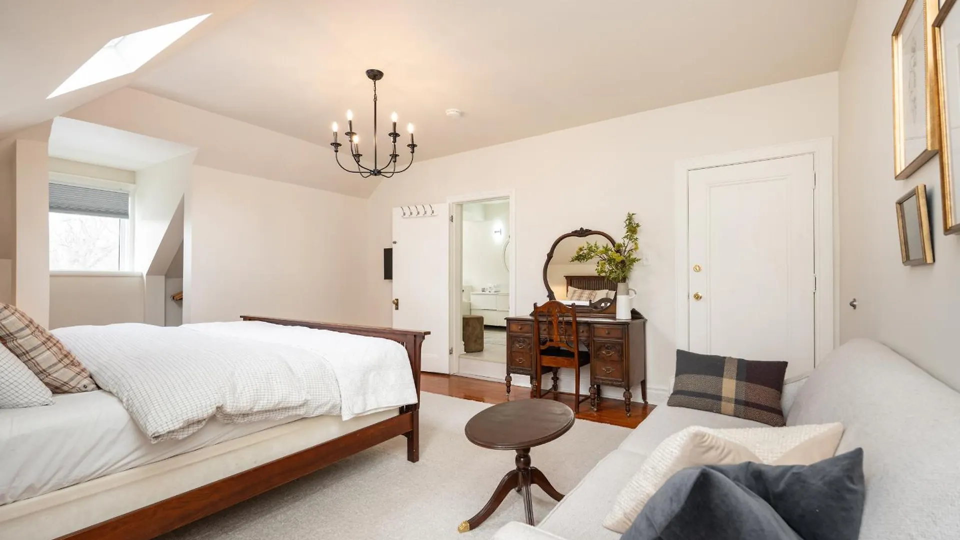 Nocleg ze śniadaniem Bed and Breakfast No. 5 East Winnipeg