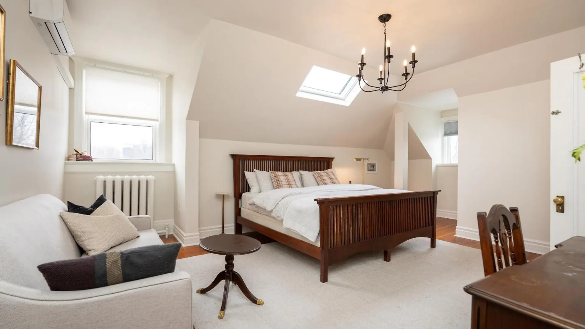 Bed and Breakfast No. 5 East Winnipeg