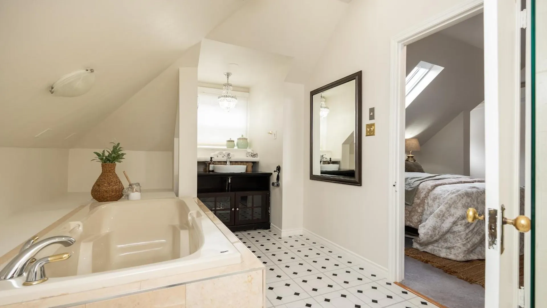Bed and Breakfast No. 5 East Winnipeg Nocleg ze śniadaniem